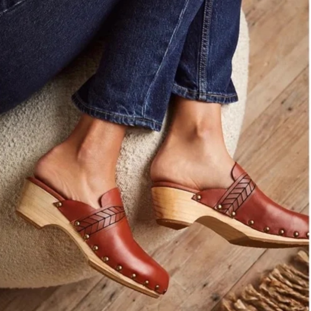 🌺Free People Chloe Clogs🌸🌺